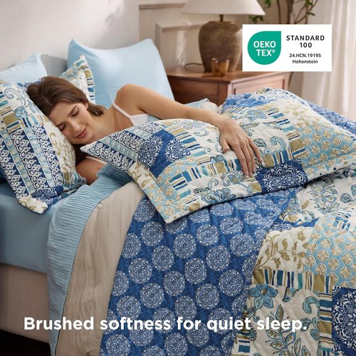 Bedsure Patchwork Quilts - Reversible Blue Floral Queen Comforter | Lightweight Boho Bedding (90"x96")