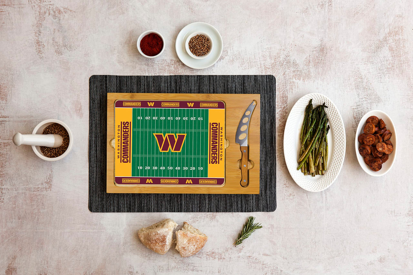 Picnic TIME Washington Commanders Football Field Icon Glass Top Cutting Board & Knife Set, (Parawood & Bamboo)