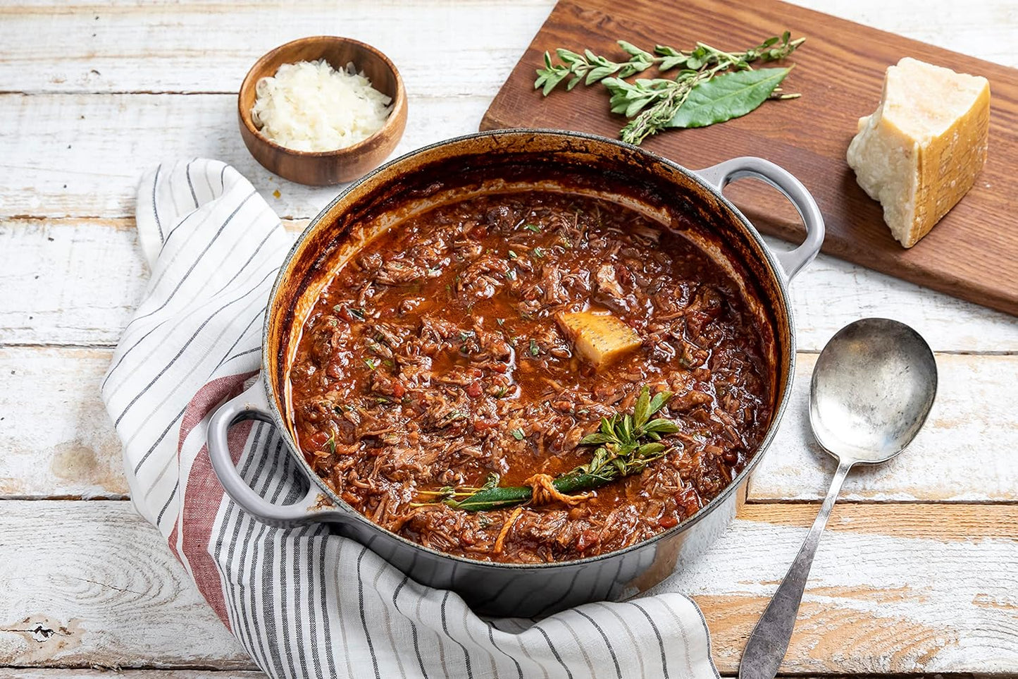 Le Creuset Enameled Cast Iron Dutch Oven - 7.25 Qt. Capacity | Oyster Color Finish