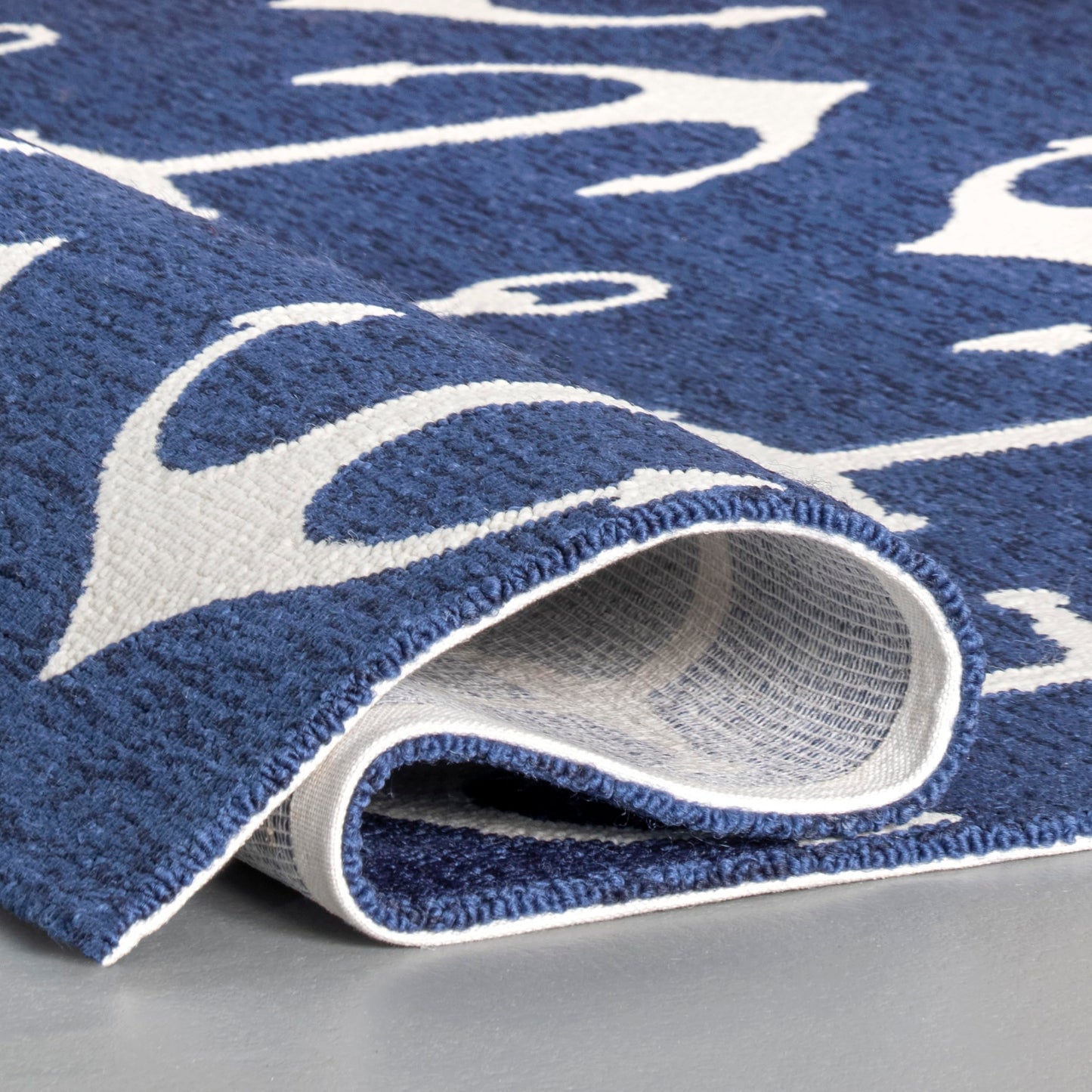 nuLOOM Hand Hooked Despina Indoor/ Outdoor Accent Rug, 2x4, Navy