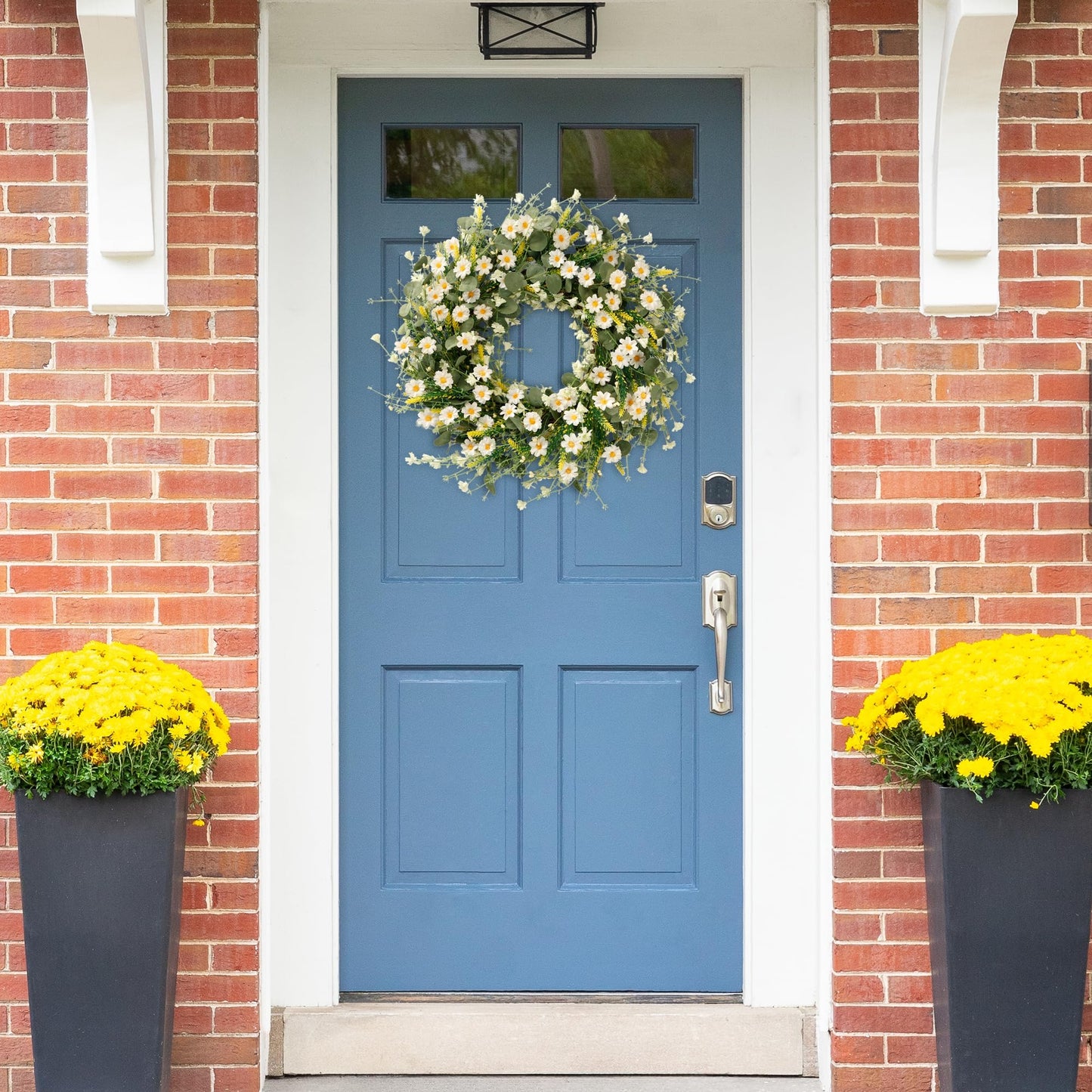 Sggvecsy White Daisy Wreath 24 Inch with Fake Silk Floral Green Eucalyptus Leaves and Lavender for Spring Summer Front Door Window Wall Wedding Farmhouse Festival Decor