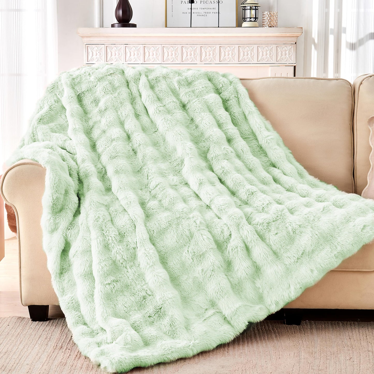 Luxury Faux Rabbit Fur Throw Blanket, Soft Bubble Fluffy Blanket Cozy Fuzzy Throw Blankets for Bed Sofa Couch, Decorative Thick Warm Plush Fuzzy Elegant Soft Mink Blanket (50" x 60", Green)