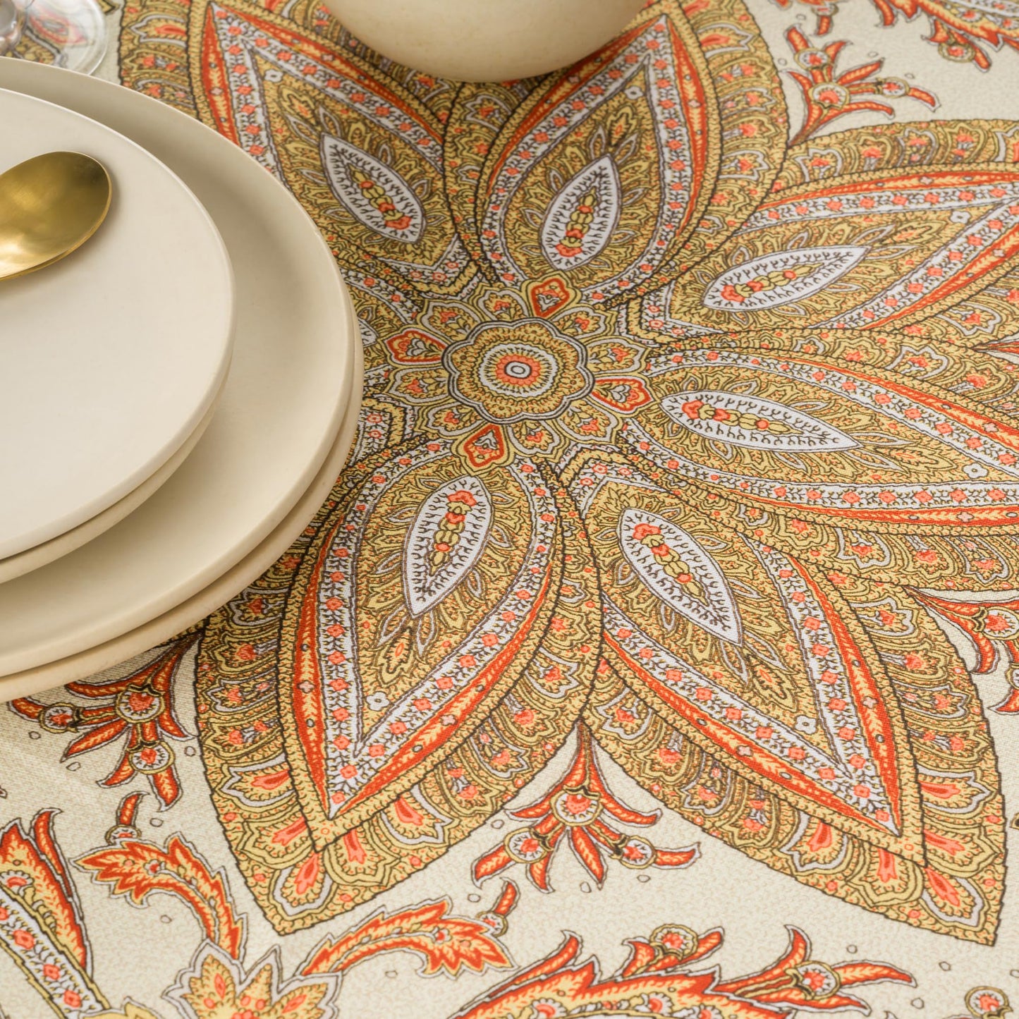 Maison d' Hermine Table Cloth Round Table 100% Cotton 63 Inches Fall Tablecloth Reusable Everyday Use for Thanksgiving Christmas Decorations Dining Farmhouse Party (Kashmir Paisley)