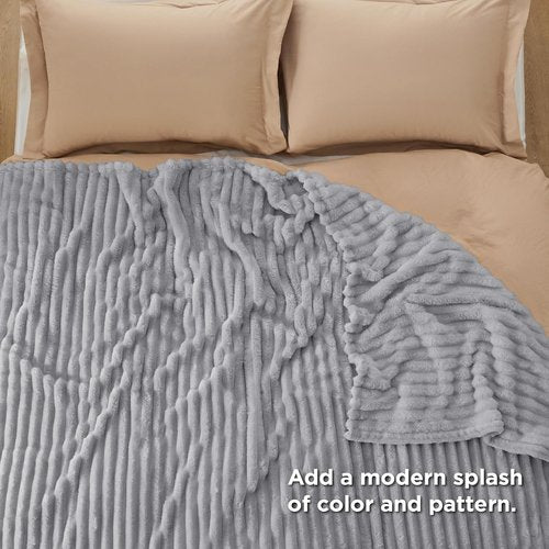 Bedsure GentleSoft Blanket - Cozy California King Size Throw in Light Grey, 102x96 Inches