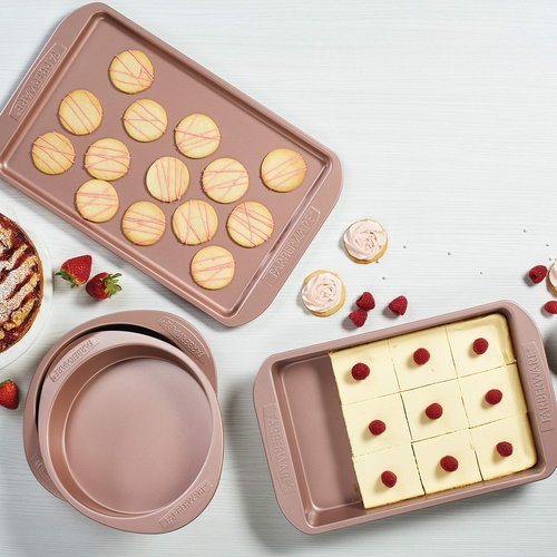 Farberware Nonstick Bakeware Baking Pan / Nonstick Cake Pan, Square - 9 Inch, Red