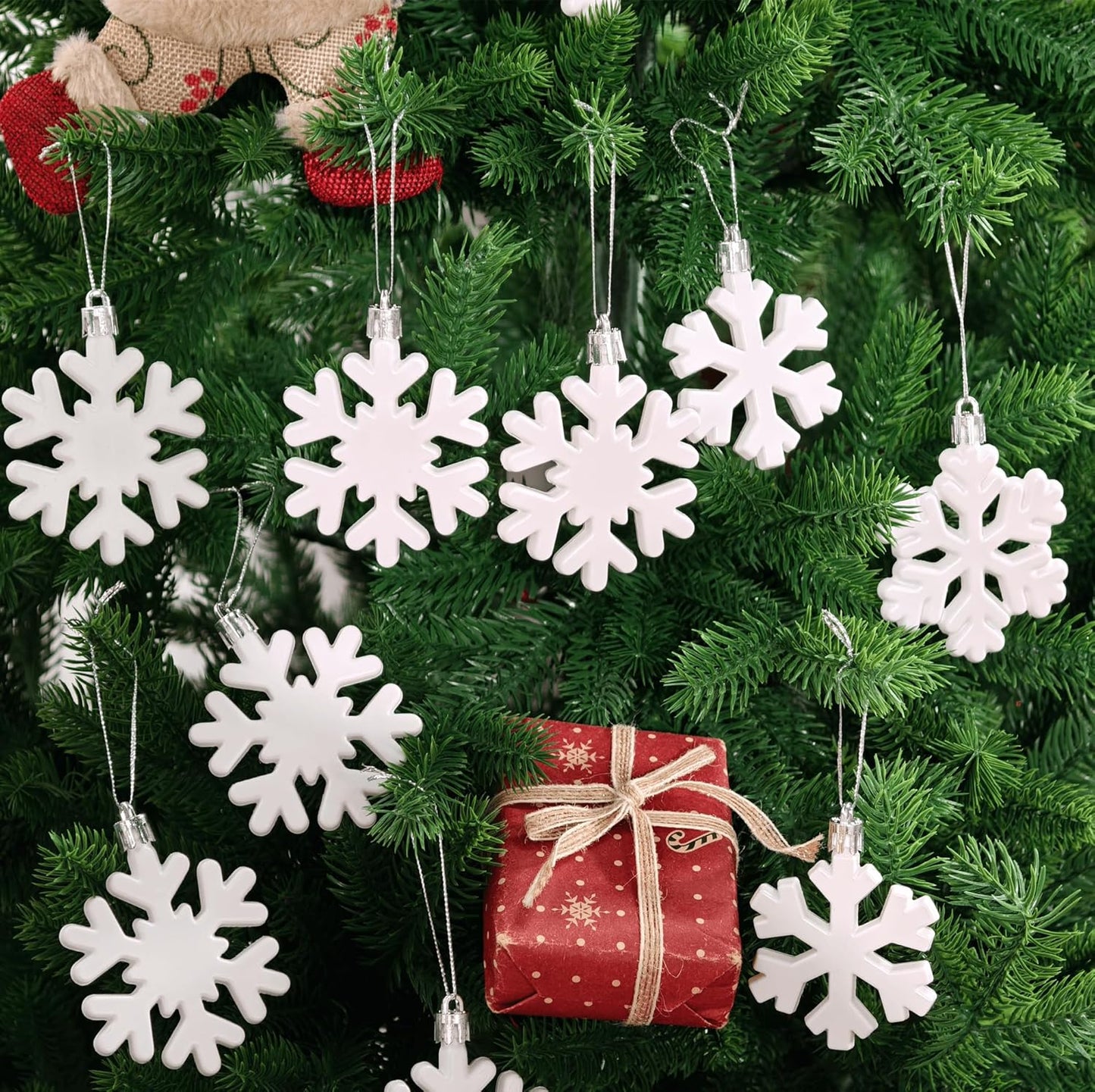 Skiennix 24 Pcs Snowflake Hanging Ornaments - White Plastic Decorations for Christmas Trees & Winter Decor