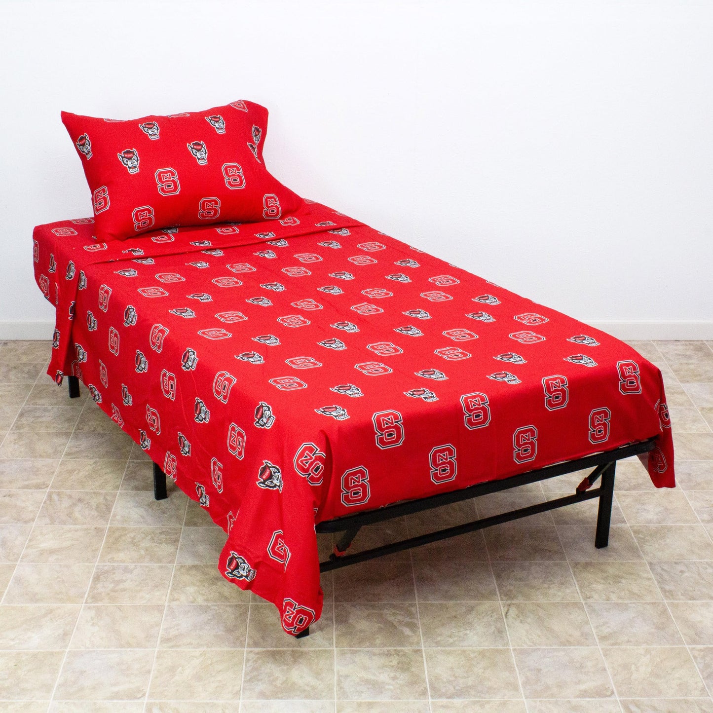 College Covers Everything Comfy North Carolina State Wolfpack Queen Sized 4 Piece Sheet Set, Team Color Background, 1 Flat Sheet, 1 Fitted Sheet, 2 Pillowcases