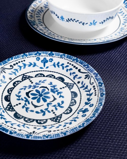Corelle Vitrelle 6-Piece Appetizer Plates Set - Triple Layer Glass, Chip Resistant | 6-3/4-Inch Round, Portofino