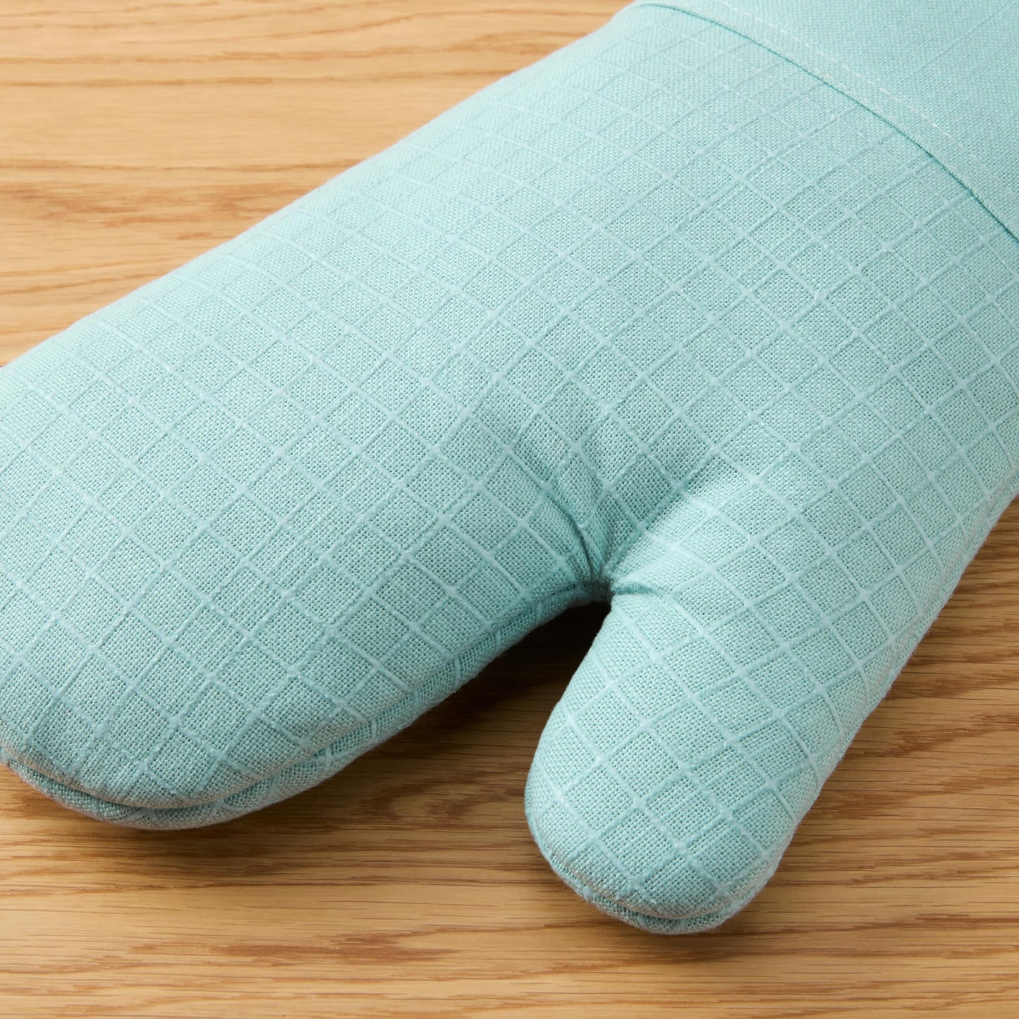 KITCHENAID Gourmet Series Gridlines Oven Mitts 2-Pack Set, Heat Resistant up to 600°F, Soft Silicone Grip, Magnetic Cuff, Mineral Water Aqua, 7"x14"