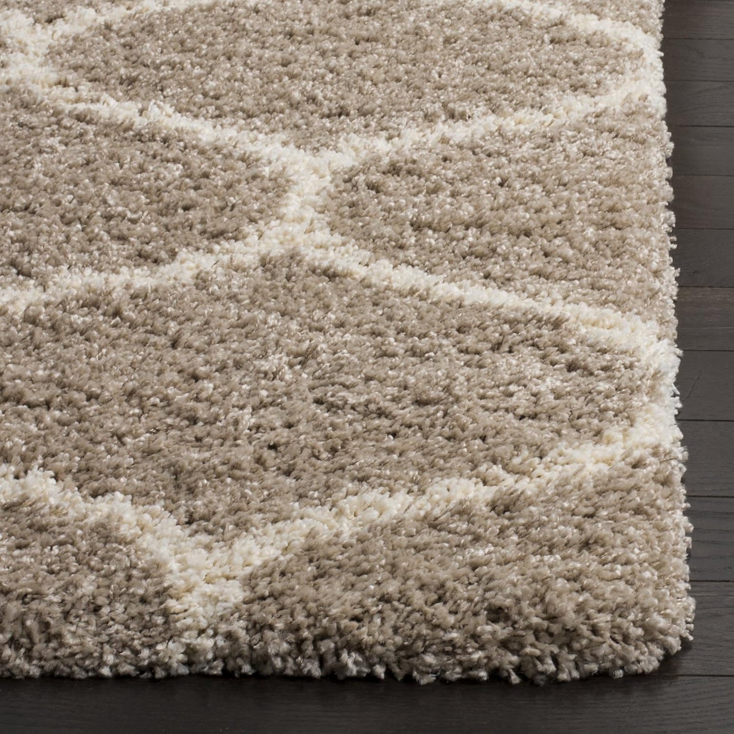 SAFAVIEH Hudson Shag Collection Accent Rug - 3' x 5', Beige & Ivory, Trellis Design, Non-Shedding & Easy Care, 2-inch Thick Ideal for High Traffic Areas in Entryway, Living Room, Bedroom (SGH280S)