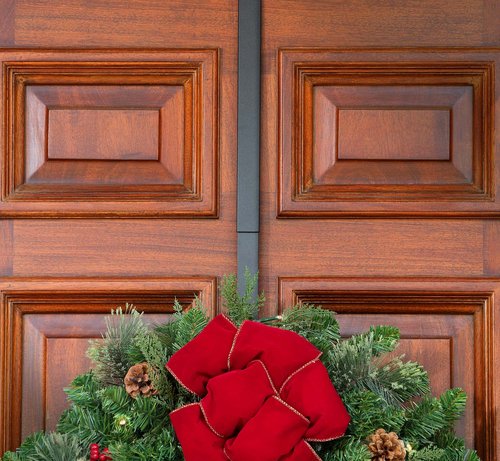 Haute Decor Adapt Adjustable Wreath Hanger, Top & Length Adjustable Version, Matte Black - Strong Over The Door Wreath Hanger for Various Door Sizes