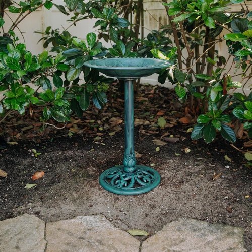 Backyard Expressions Bird Bath - Weather-Resistant Green Polyresin - 27 Inch Outdoor Decor