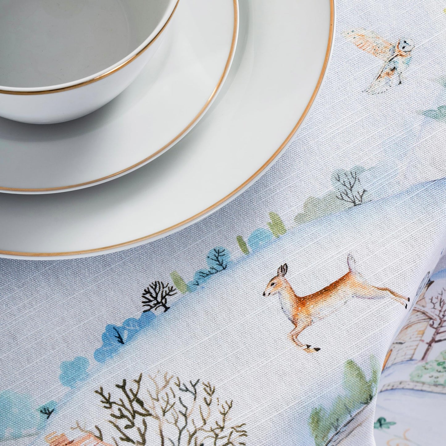 Maison d' Hermine Table Cloth Round Table 100% Cotton 63 Inches Fall Tablecloth Reusable Everyday Use for Thanksgiving Christmas Decorations Dining Farmhouse Party (Snowy World)