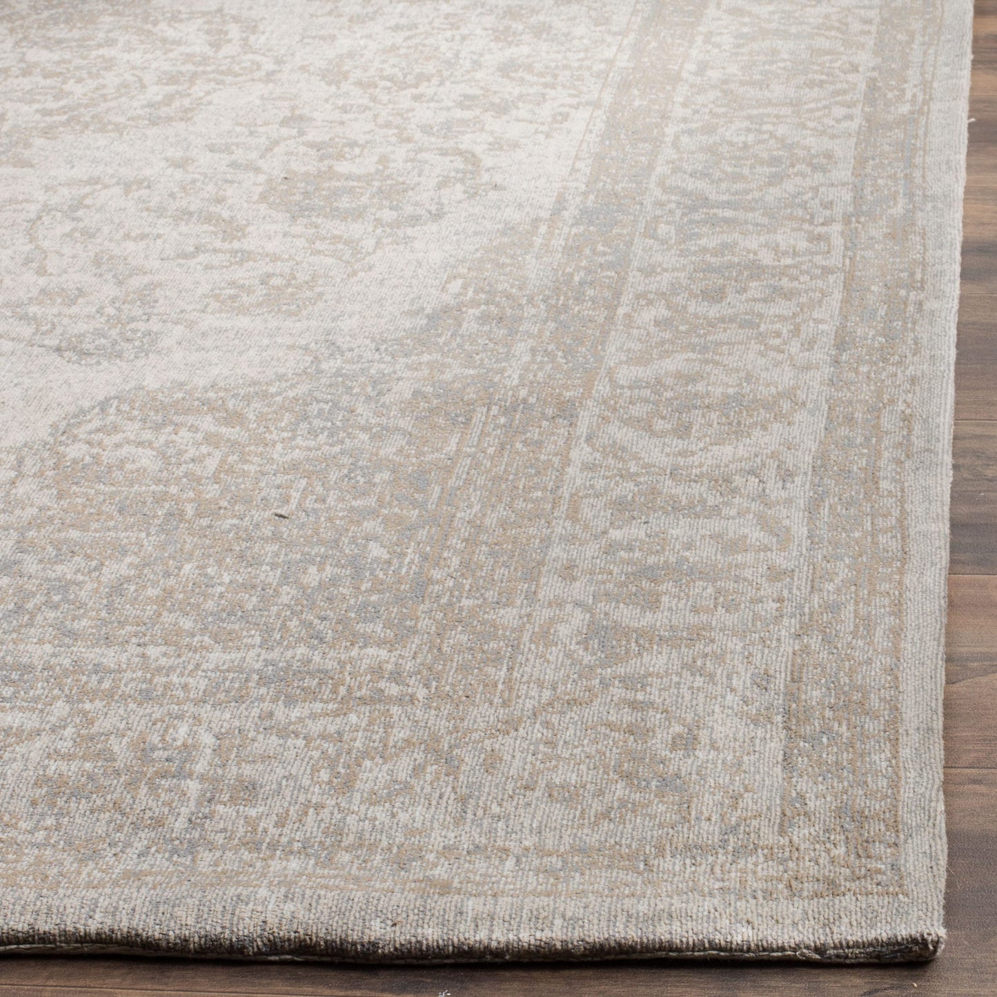 SAFAVIEH Classic Vintage Collection Accent Rug - 3' x 5', Beige, Oriental Medallion Cotton Design, Easy Care, Ideal for High Traffic Areas in Entryway, Living Room, Bedroom (CLV121A)
