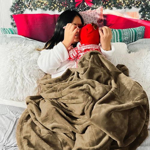 Bedsure GentleSoft Fleece Blanket - Lightweight Plush Cozy Twin Size Camel, 60x80 Inches for Bed & Travel