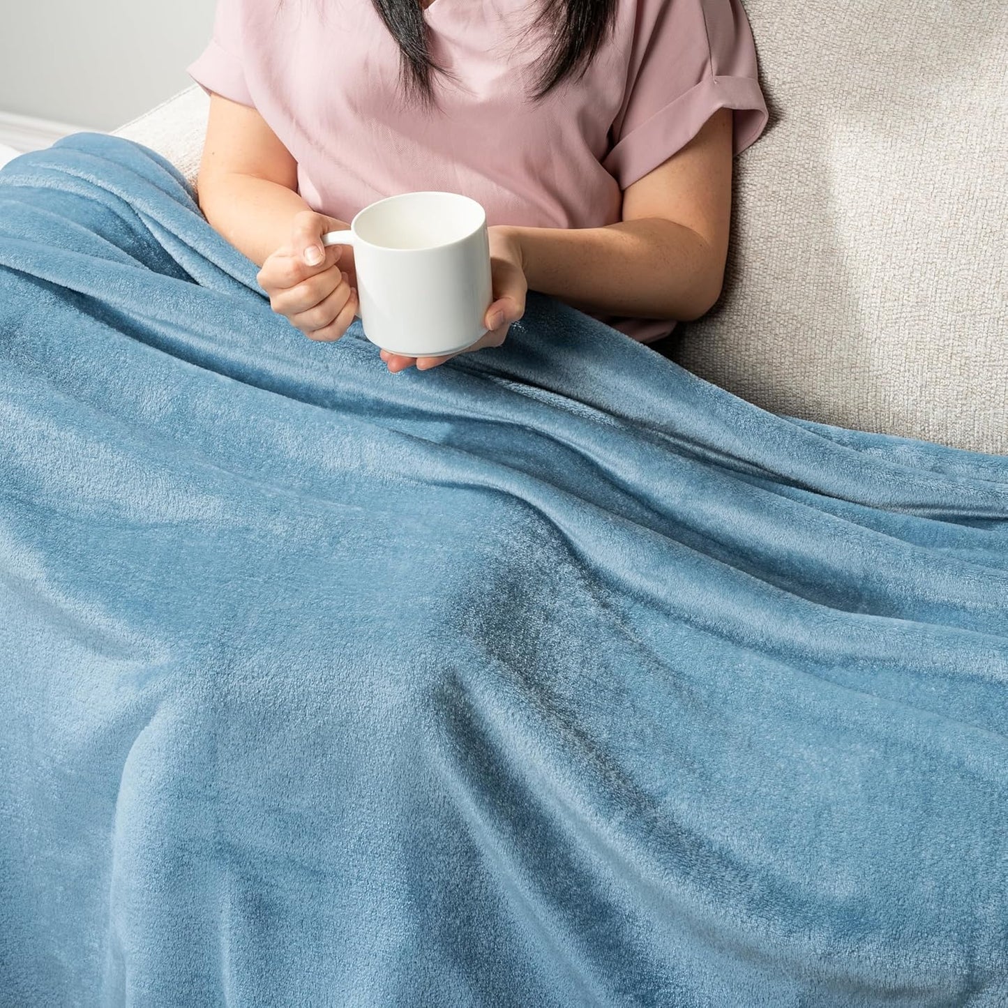 PAVILIA Dusty Blue Fleece Throw Blanket - Super Soft Flannel Sofa Blanket | Cozy 50x60" Plush Gift