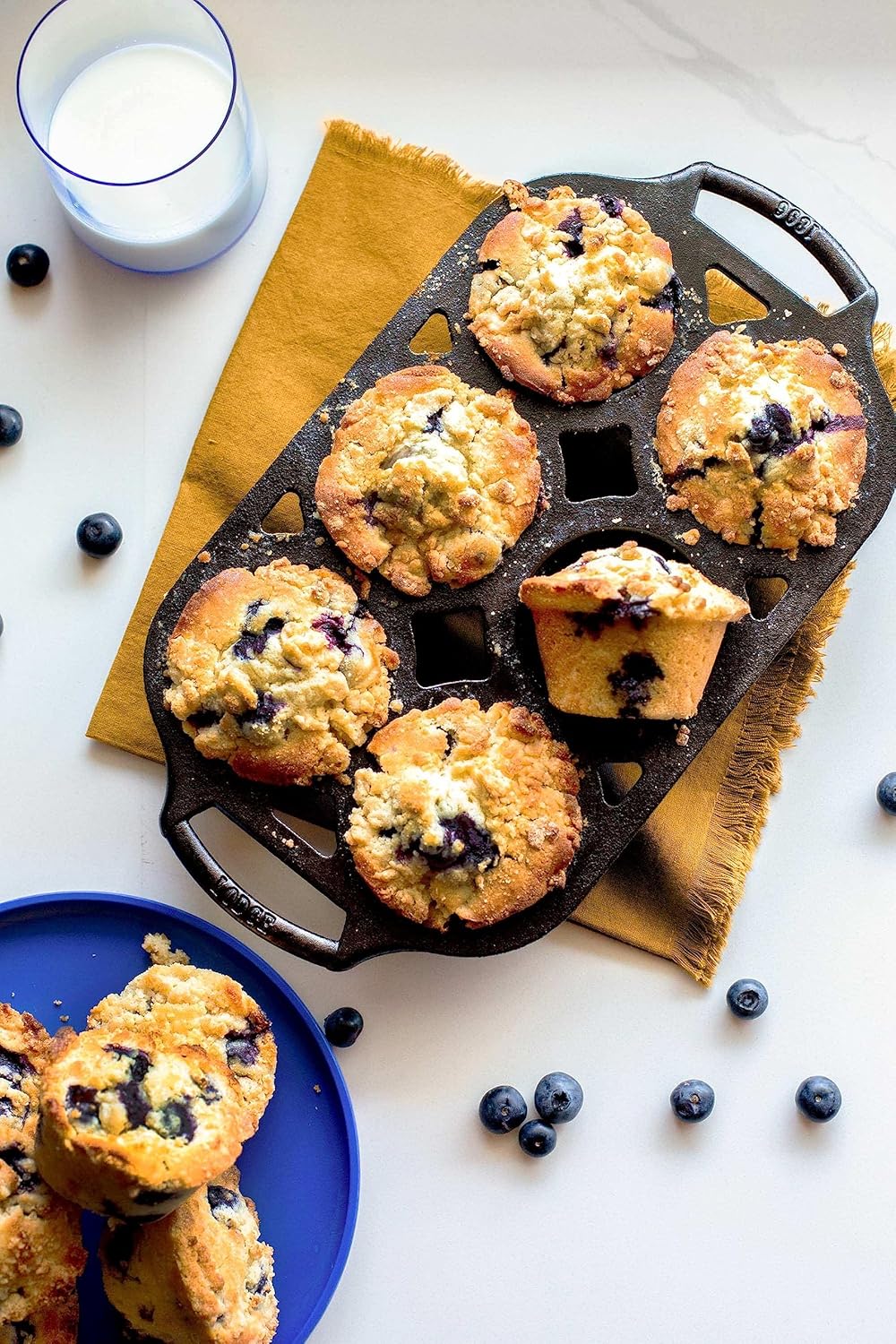 Lodge Cast Iron Muffin Pan - Durable Non-Stick Bakeware for Perfect Muffins | 6-Cup Capacity