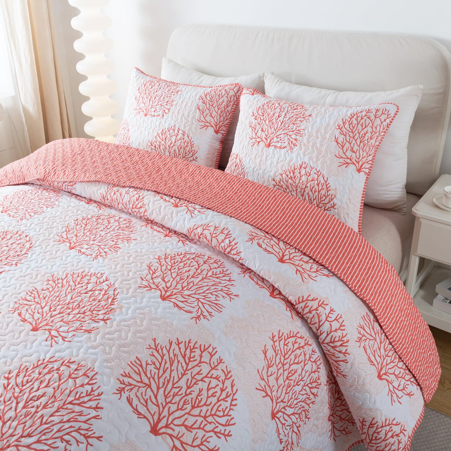 Soul & Lane Coastal Quilt Set - Twin and 1 Sham, Quilted Coastal Bedspread with Beach Theme, Ocean Bedding Set, Summer Nautical Quilt, Beachy Comforter with Tropical Motif, Sea of Coral