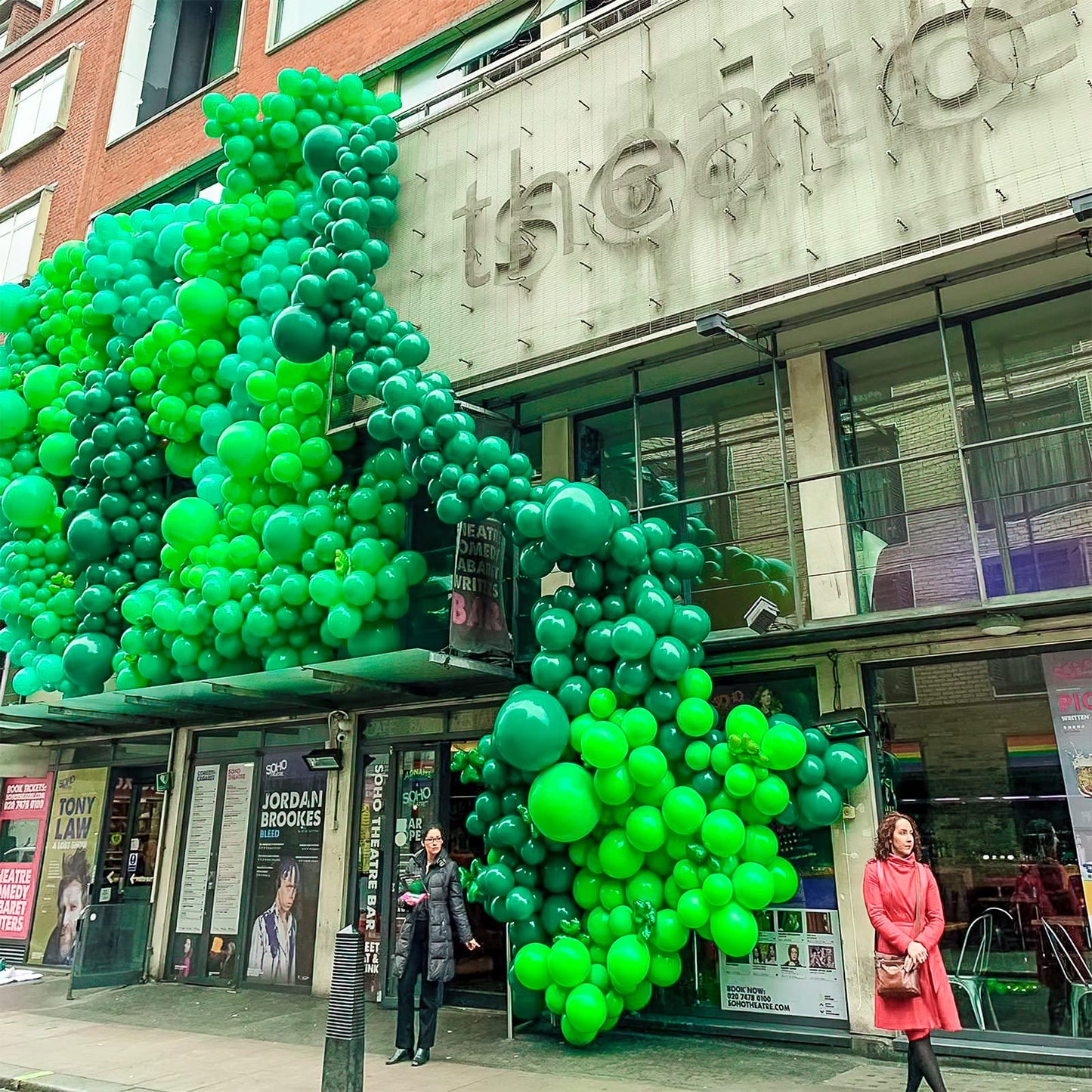 PartyWoo Green Balloons 50 pcs 12 Inch Matte Latex Helium Balloons for Wedding Baby Shower Gender Reveal St Patrick's Day Birthday Graduation Jungle Safari Anniversary Party Decorations Green-Y24