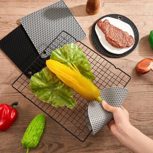 Dandat 24 Pack Silicone Trivets Bulk Non Slip Heat Resistant Hot Pads for Kitchen Countertops Table Pot Holders Mats for Hot Dishes Restaurant Catering Event Party Gathering, Round Square(Gray, Black)