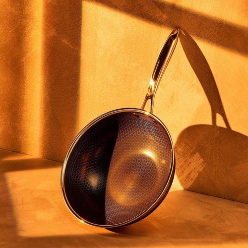 HexClad Hybrid Nonstick 10-Inch Wok - Stay-Cool Handle, Dishwasher Safe & Oven Safe Up to 900°F
