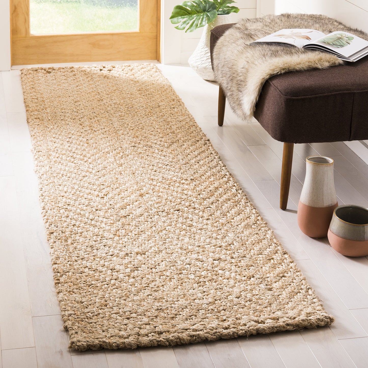 SAFAVIEH Natural Fiber Collection Runner Rug - 2'3" x 8', Natural, Handmade Jute, Ideal for High Traffic Areas in Living Room, Bedroom (NF265A)