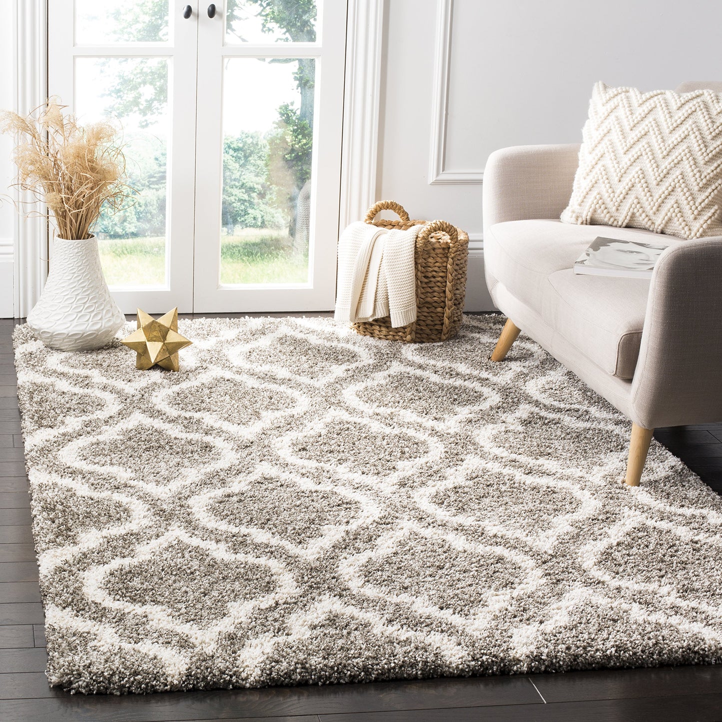 SAFAVIEH Hudson Shag Collection Accent Rug - 3' x 5', Grey & Ivory, Moroccan Design, Non-Shedding & Easy Care, 2-inch Thick Ideal for High Traffic Areas in Entryway, Living Room, Bedroom (SGH284B)